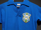 Le maillot de foot de Pel&eacute;, port&eacute; lors de la finale de la Coupe du monde 1958, s'est vendu pour pr&egrave;s de 5 millions de dollars