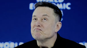 Du sceptique à l'orateur : Musk fait une apparition surprise à Davos après des années de critiques.