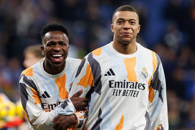 La défense féroce de Mbappé face à Vinícius suite aux insultes racistes présumées : Prestianni 