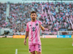 Leo Messi inscrit un doubl&eacute; lors d'une victoire palpitante 5-3 &agrave; la MLS, un mois avant le d&eacute;but de la Coupe du monde.