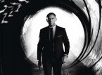 James Bond est littéralement enfermé dans un combat pour son homonyme.