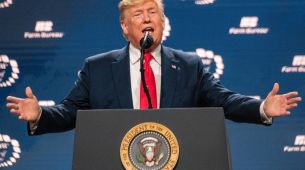 Trump annonce des droits de douane de 19 % sur les importations en provenance d'Indonésie