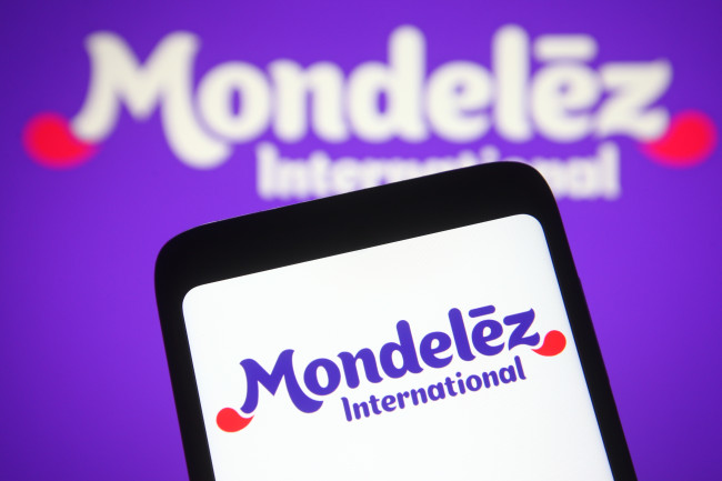 Mondelez, propriétaire de Cadbury, défend la poursuite de ses activités en Russie
