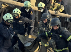 Des frappes russes touchent Zaporizhzhia, faisant des victimes et des d&eacute;g&acirc;ts.