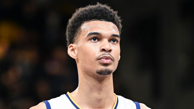 Victor Wembanyama élu joueur défensif de l'année avec 100 % des votes.